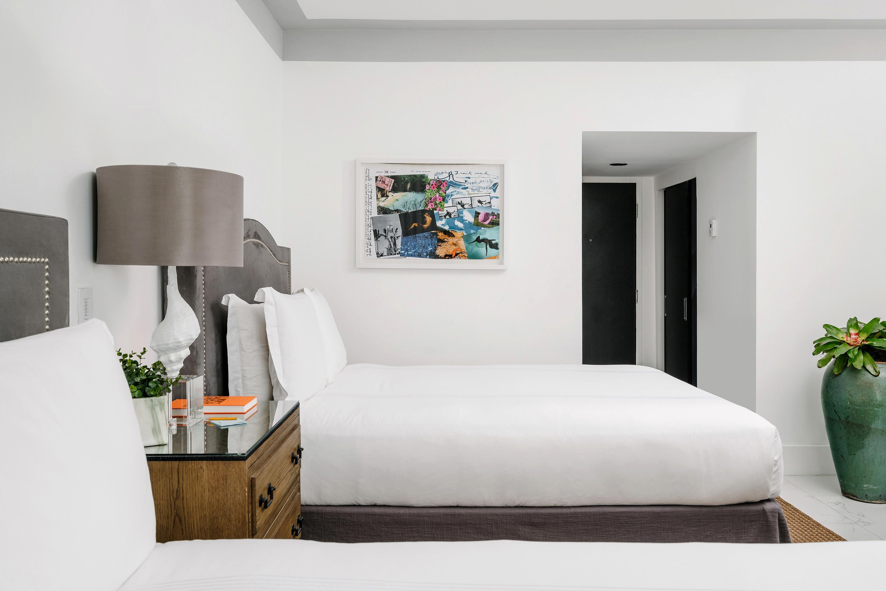 Nautilus Sonesta Miami Beach Bagian luar foto A bedroom at the hotel