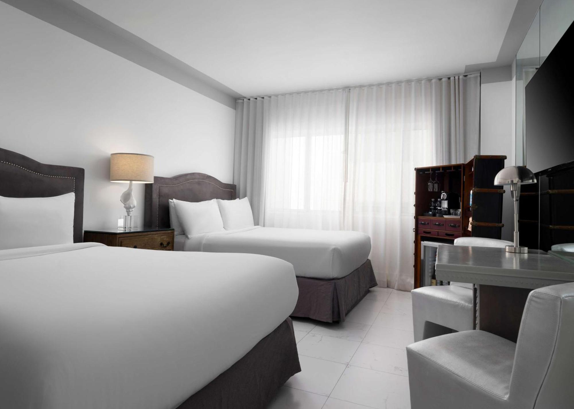 Nautilus Sonesta Miami Beach Bagian luar foto A room at the hotel