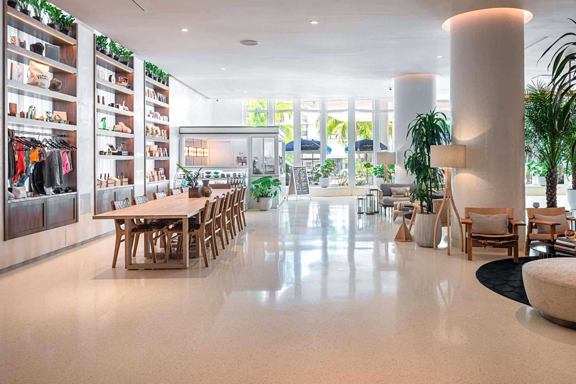 Nautilus Sonesta Miami Beach Bagian luar foto The interior of the lounge