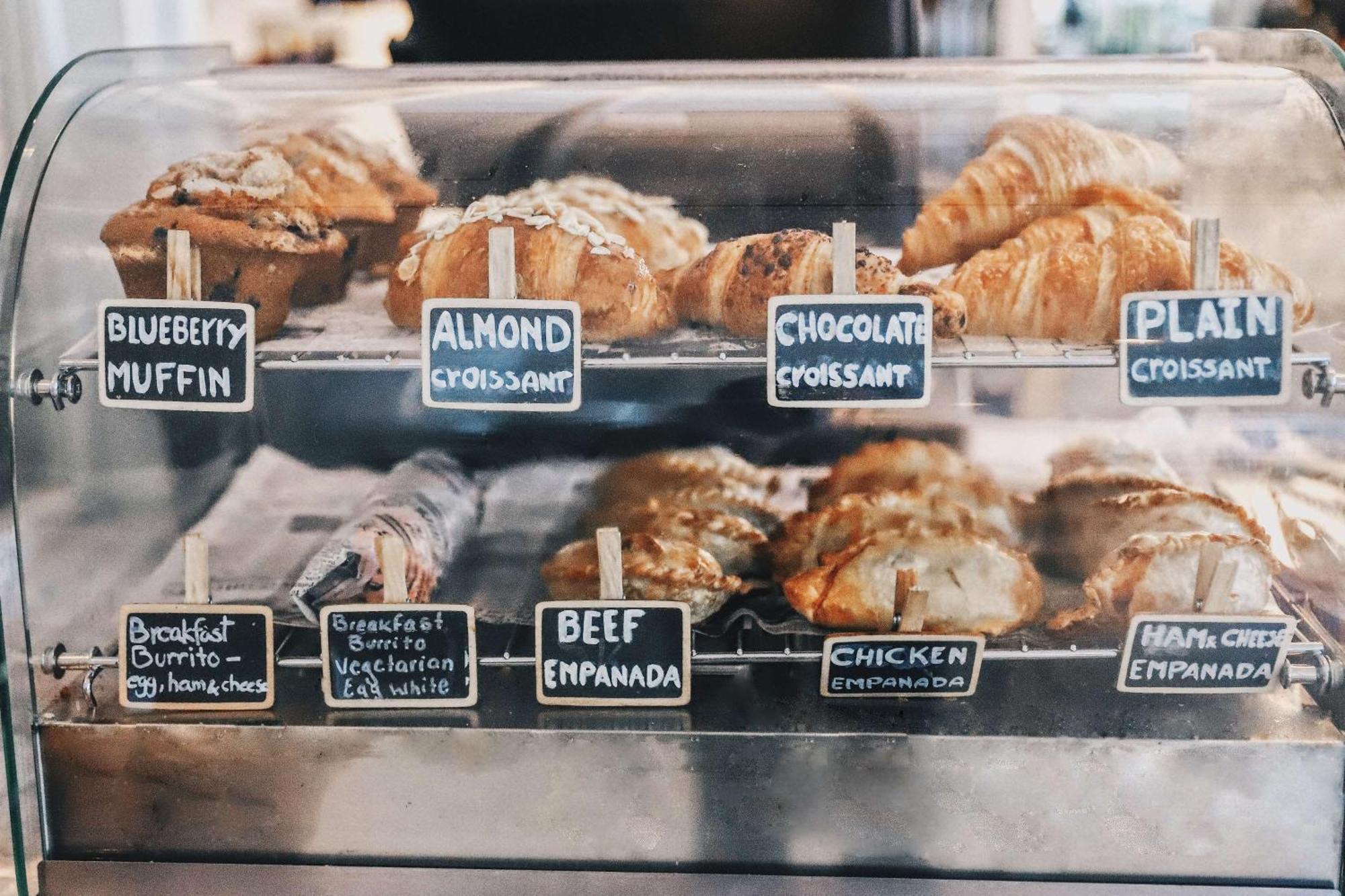 Nautilus Sonesta Miami Beach Bagian luar foto Bakery items